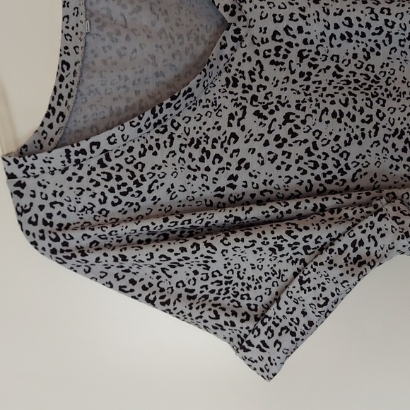 Leopard top Size 2XL - Picture 2 of 5